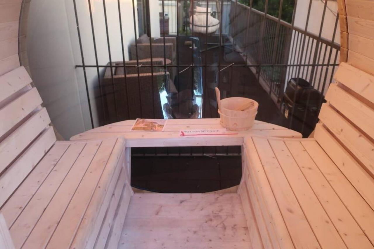 Apartamento Nyc Skyline Views, Sauna & Rooftop - Romantic Escape At 